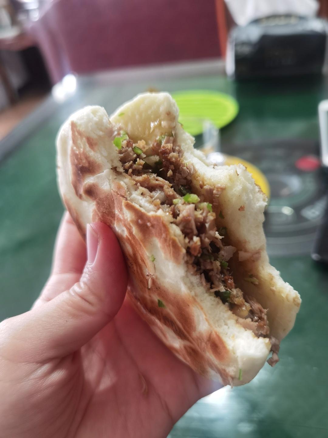 肉夹馍(白吉馍的制作)