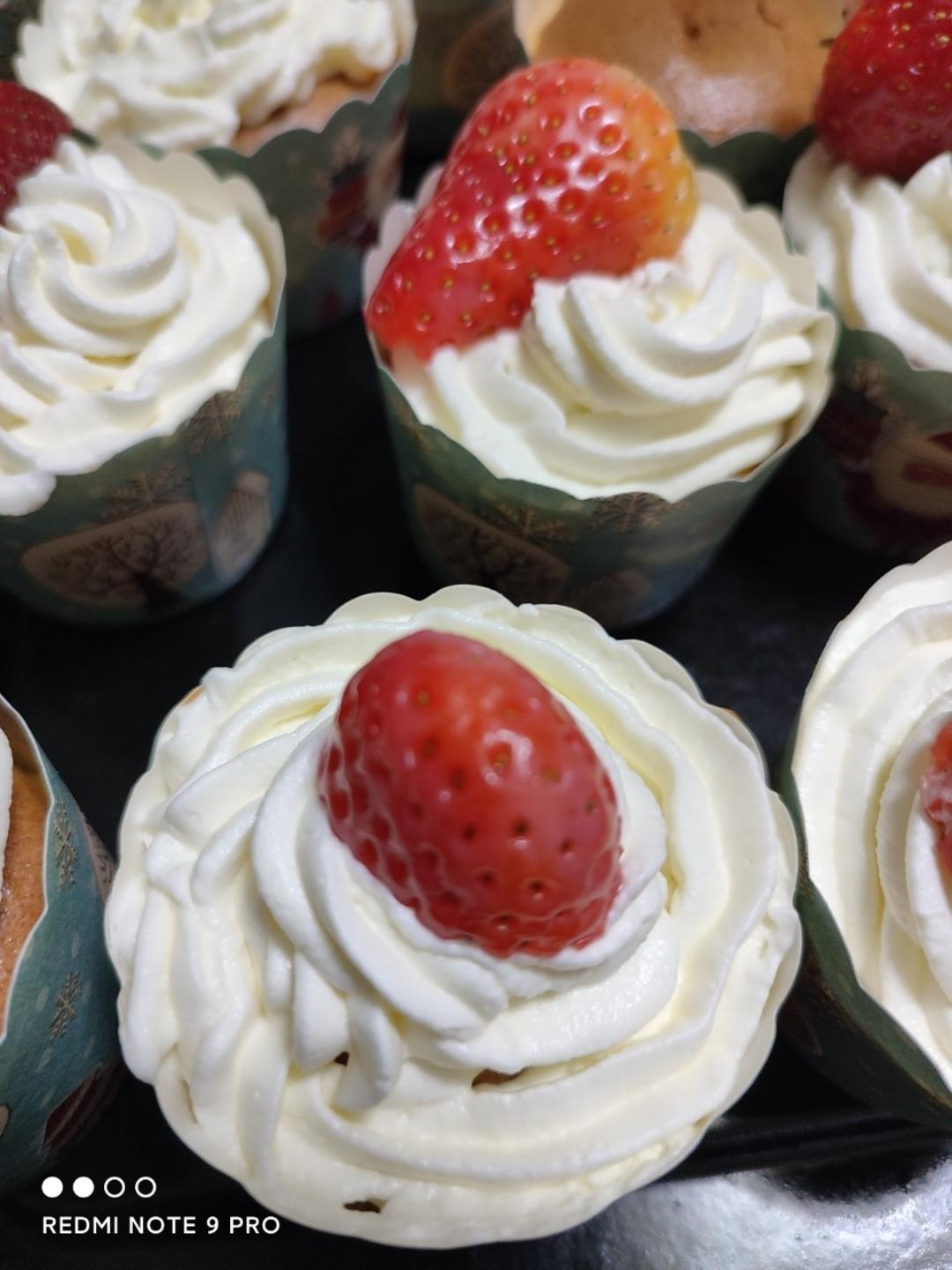 纸杯蛋糕 8寸戚风蛋糕的量