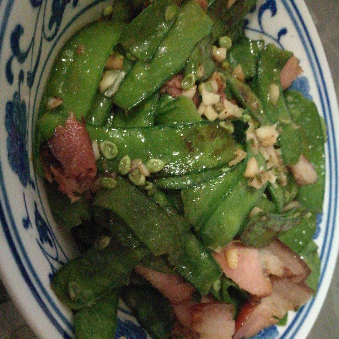 荷兰豆炒腊肉