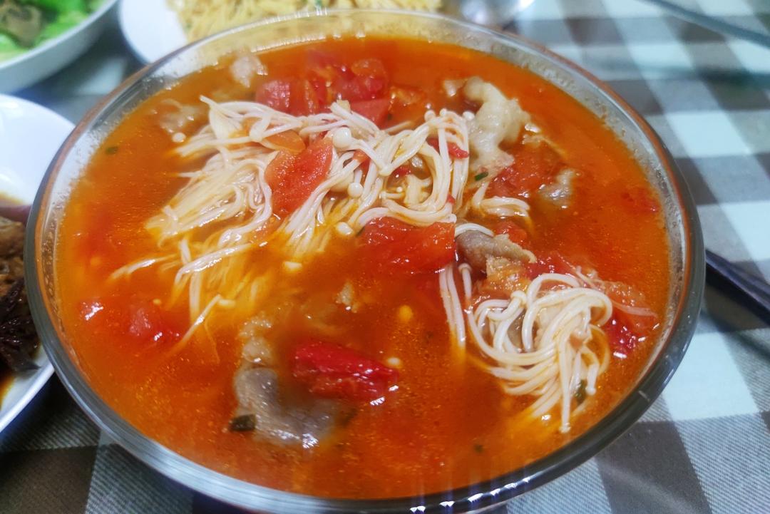 番茄肥牛金针菇