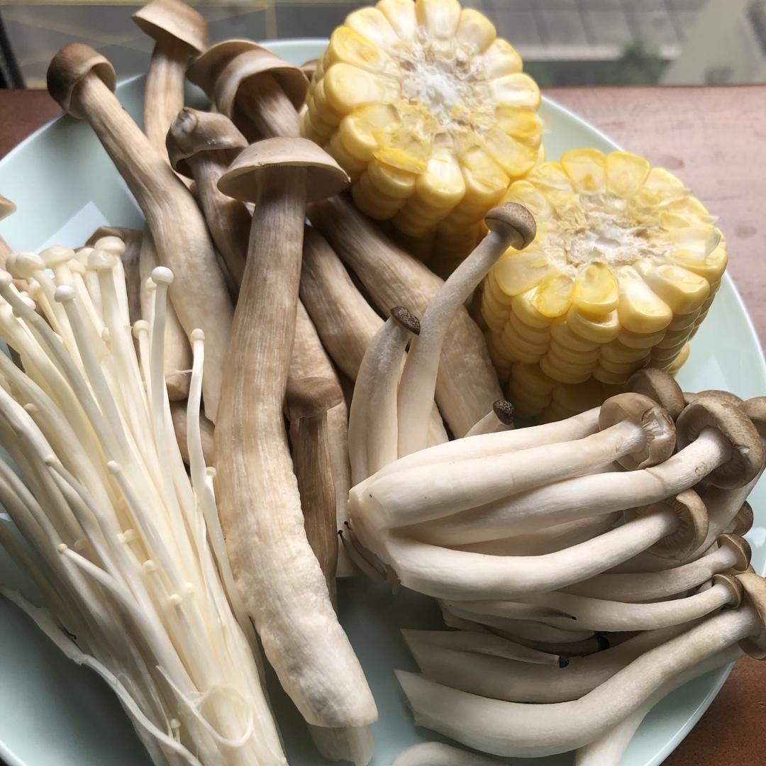 不用火锅底料也鲜美好吃的家庭版清汤锅底