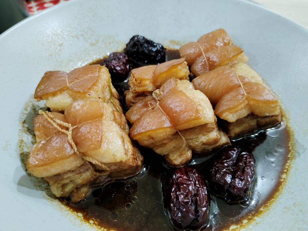 如何炖出不腻的东坡肉--酒店做法及家庭做法