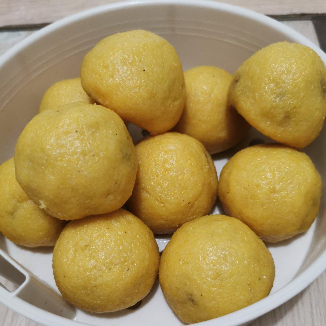 玉米面裹馅饽饽