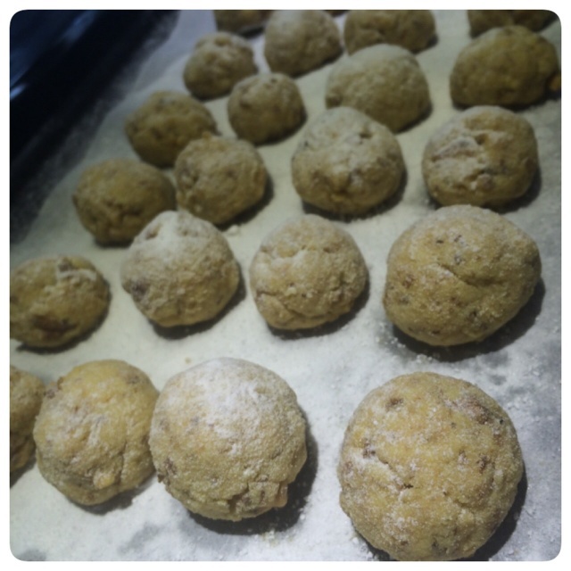 小嶋流美的山核桃雪球饼