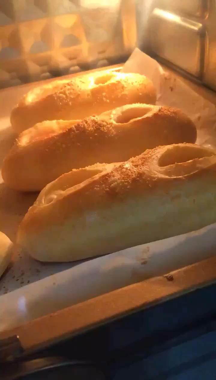 爆汁德式香肠面包｜大口吃肉肉｜发酵时间短｜快手好吃｜无需手套膜｜可做无油无糖