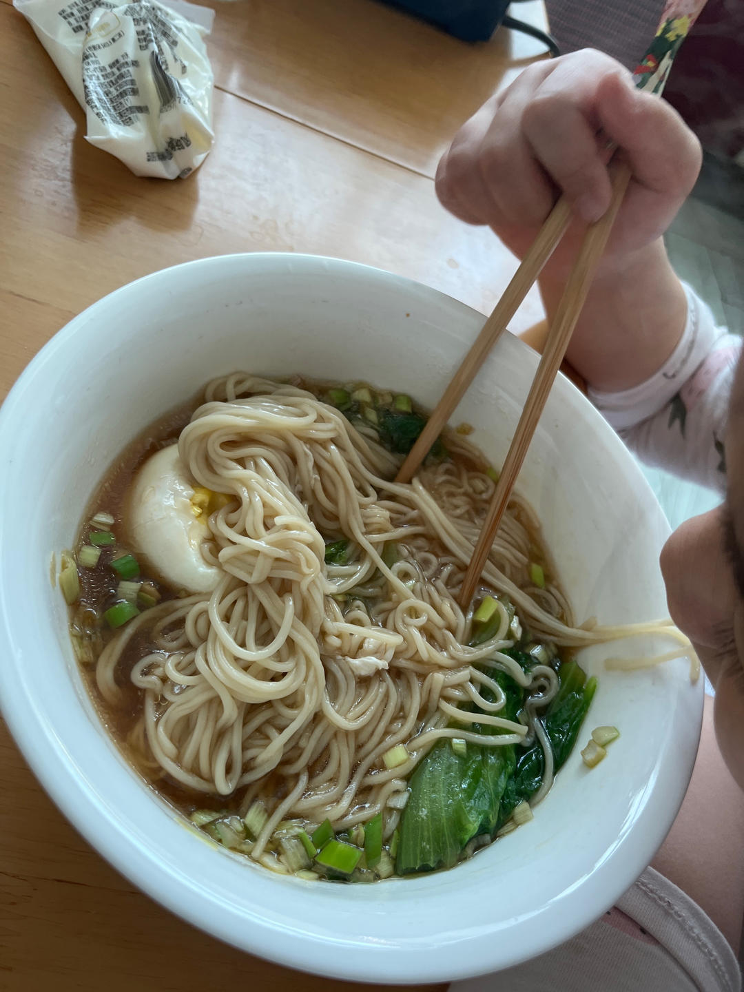 早餐来一碗清汤面，色香味俱全！