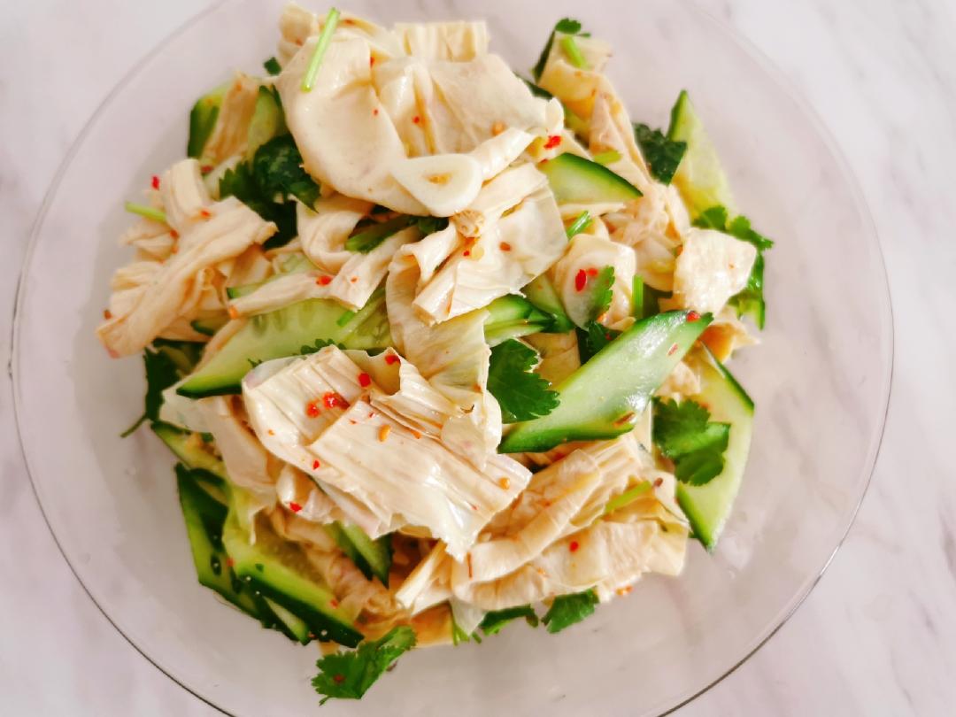 炝拌鲜豆皮 简单好吃 适合夏天的做法