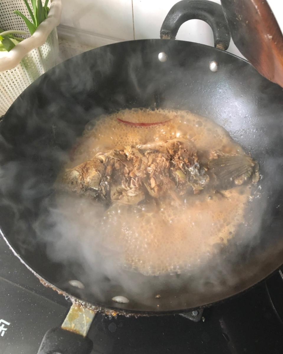 家常红烧鱼，我家的传家菜（一招去腥）