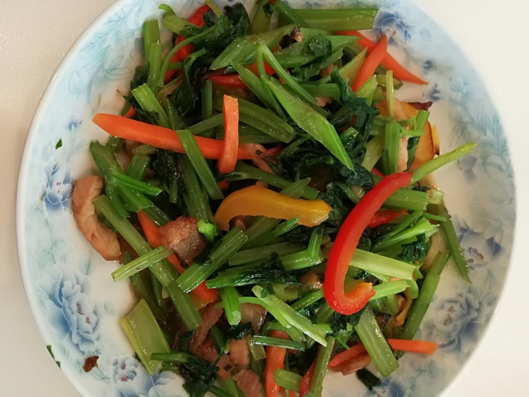 芹菜炒肉
