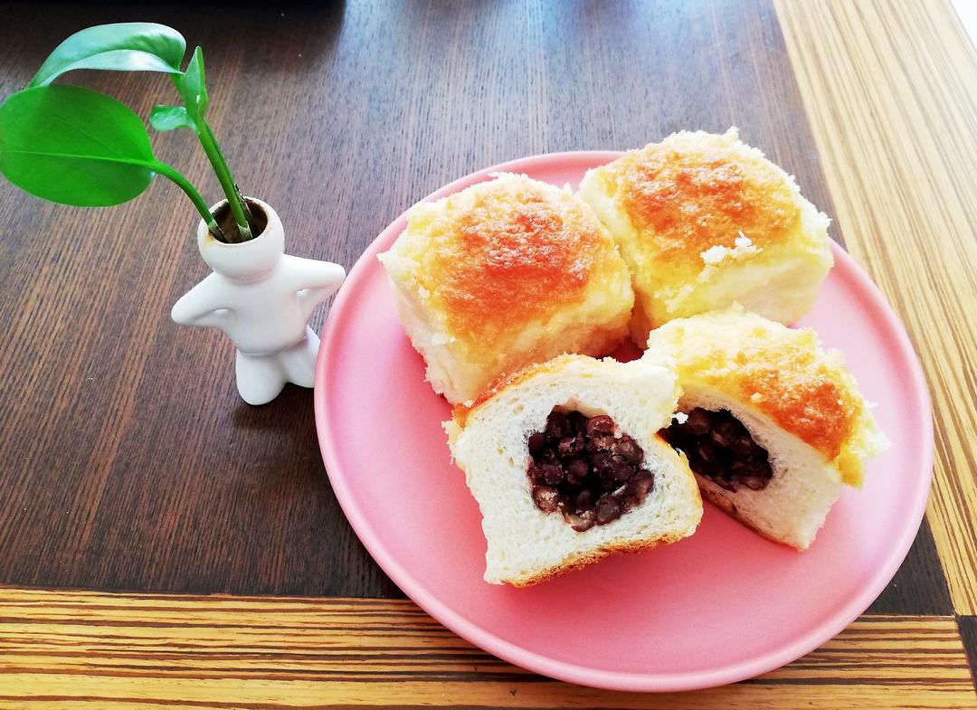 椰蓉蜜豆餐包（内附：蜜豆做法）