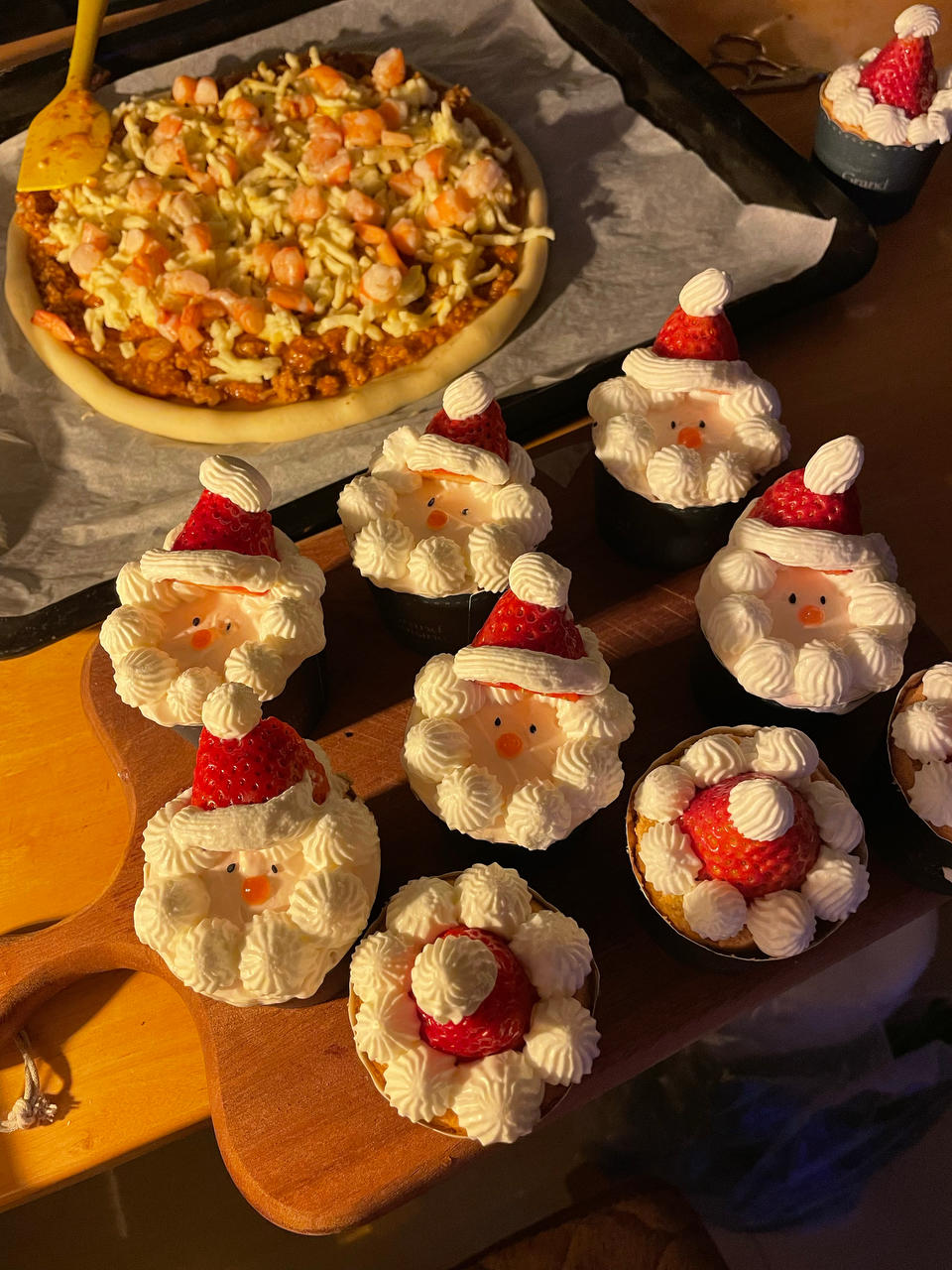 圣诞纸杯蛋糕(超详细视频教程)