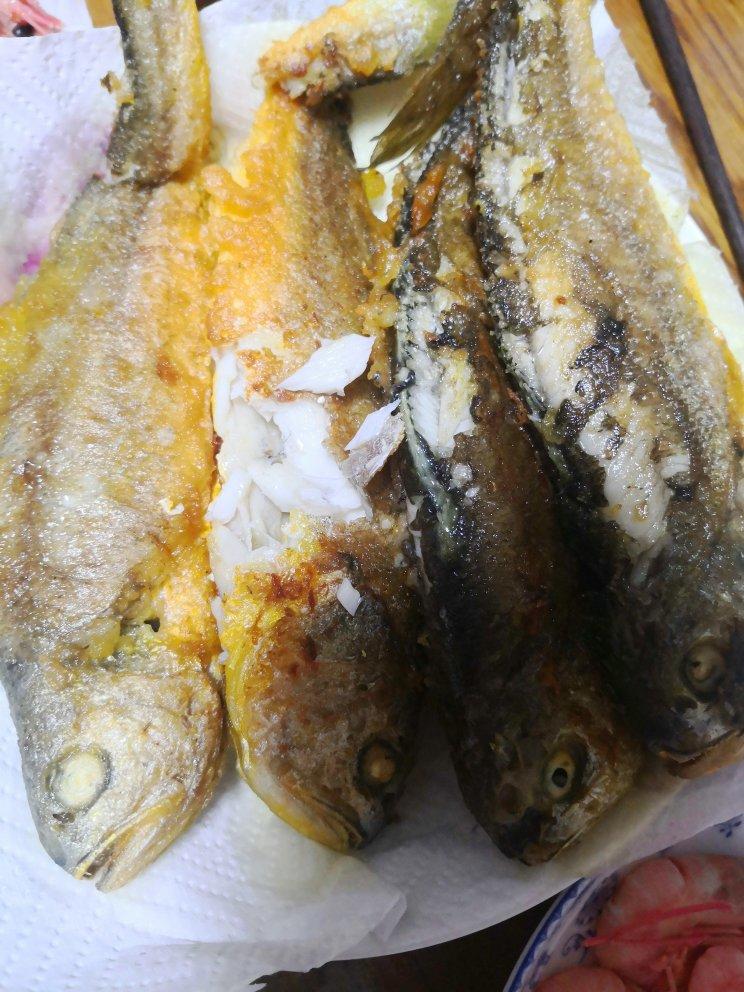 酥炸小黄花鱼