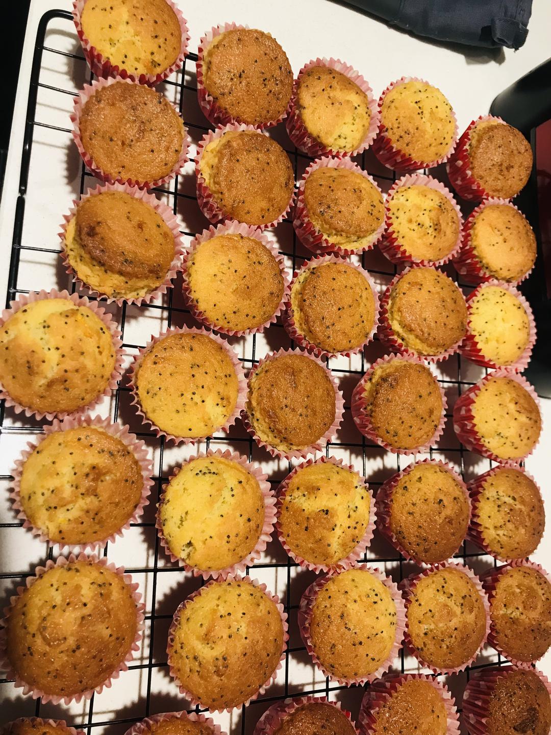 超好吃的橙汁纸杯蛋糕🧁！！的做法