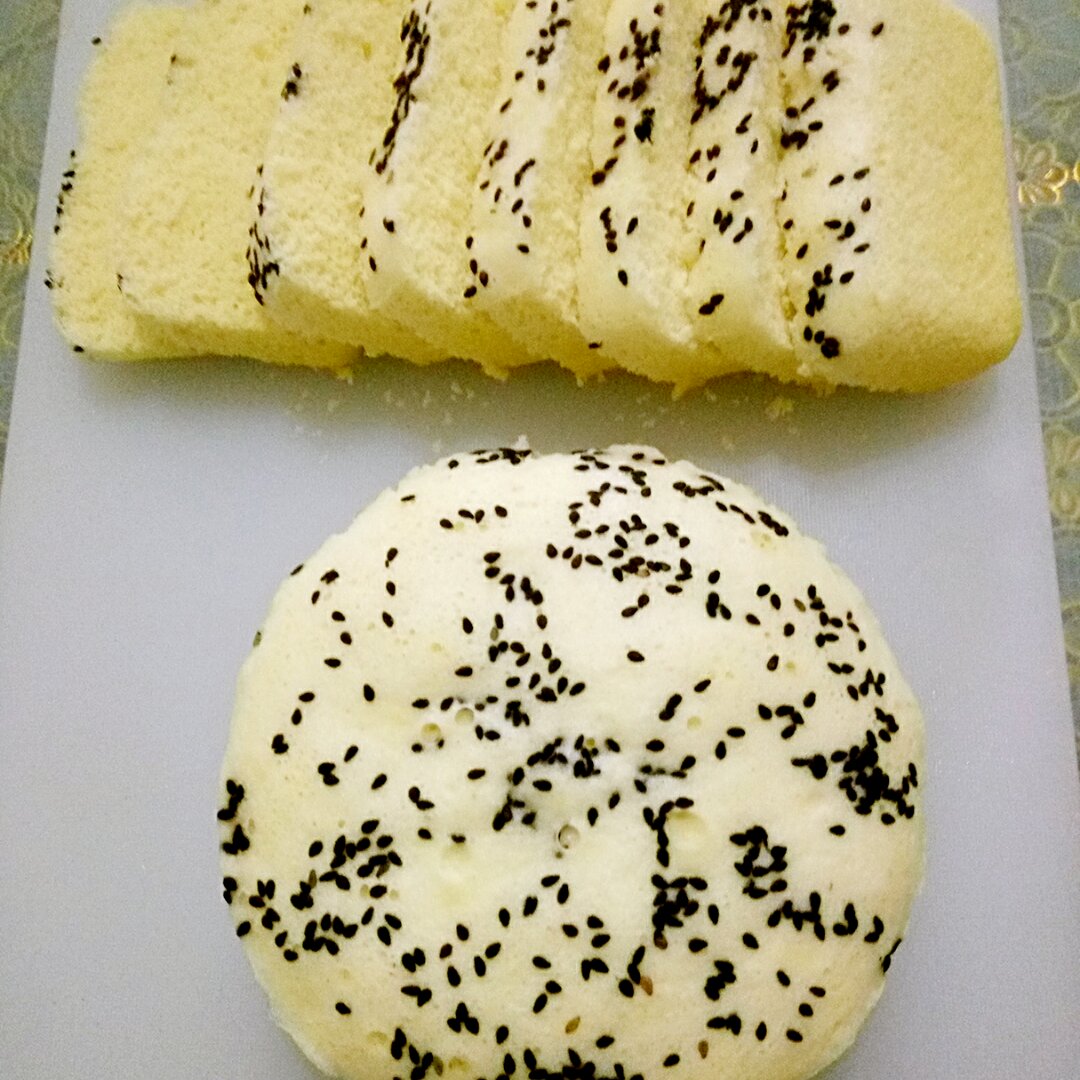 妙弋儿做的超级简单蒸黑芝麻蛋糕