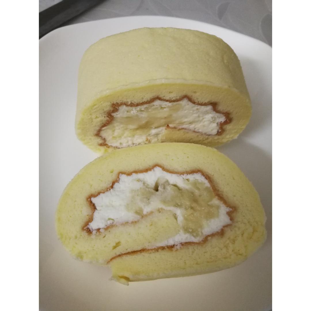 草莓酱蛋糕卷