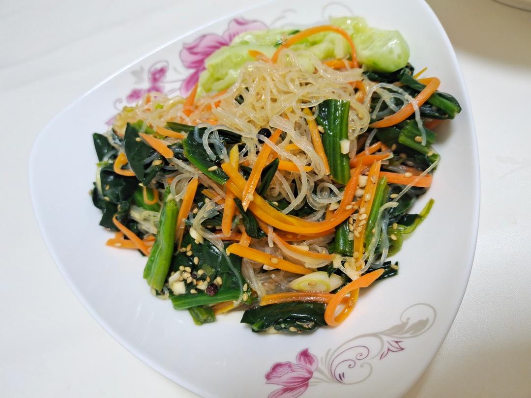 夏日超级大拌菜（凉拌菠菜粉丝）
