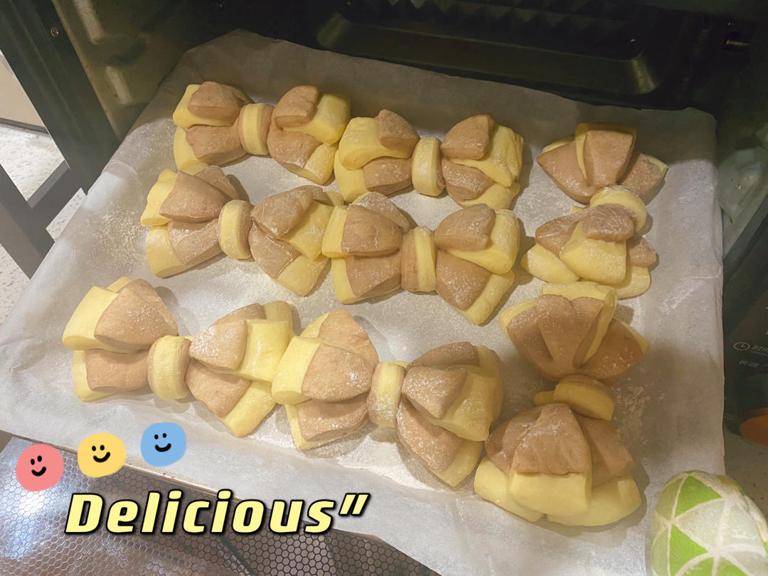 🔥双色蝴蝶结面包❗夏日里的一抹绿