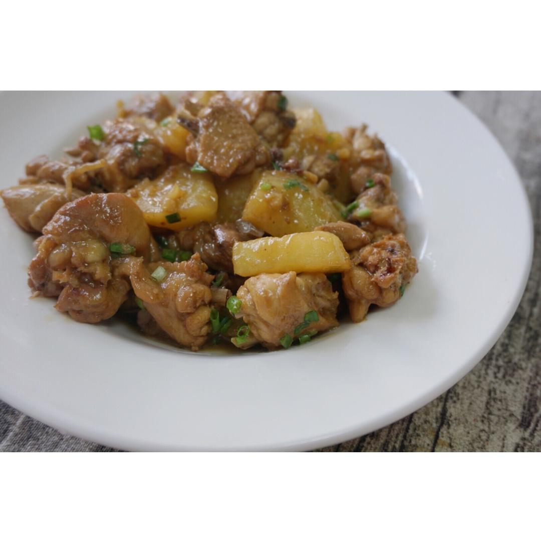 土豆炖鸡块