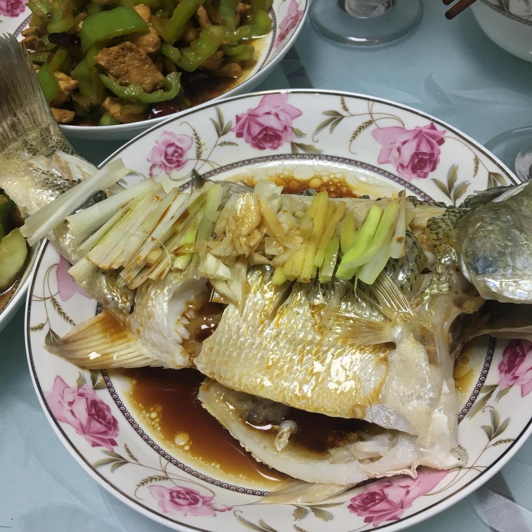 清蒸鲈鱼