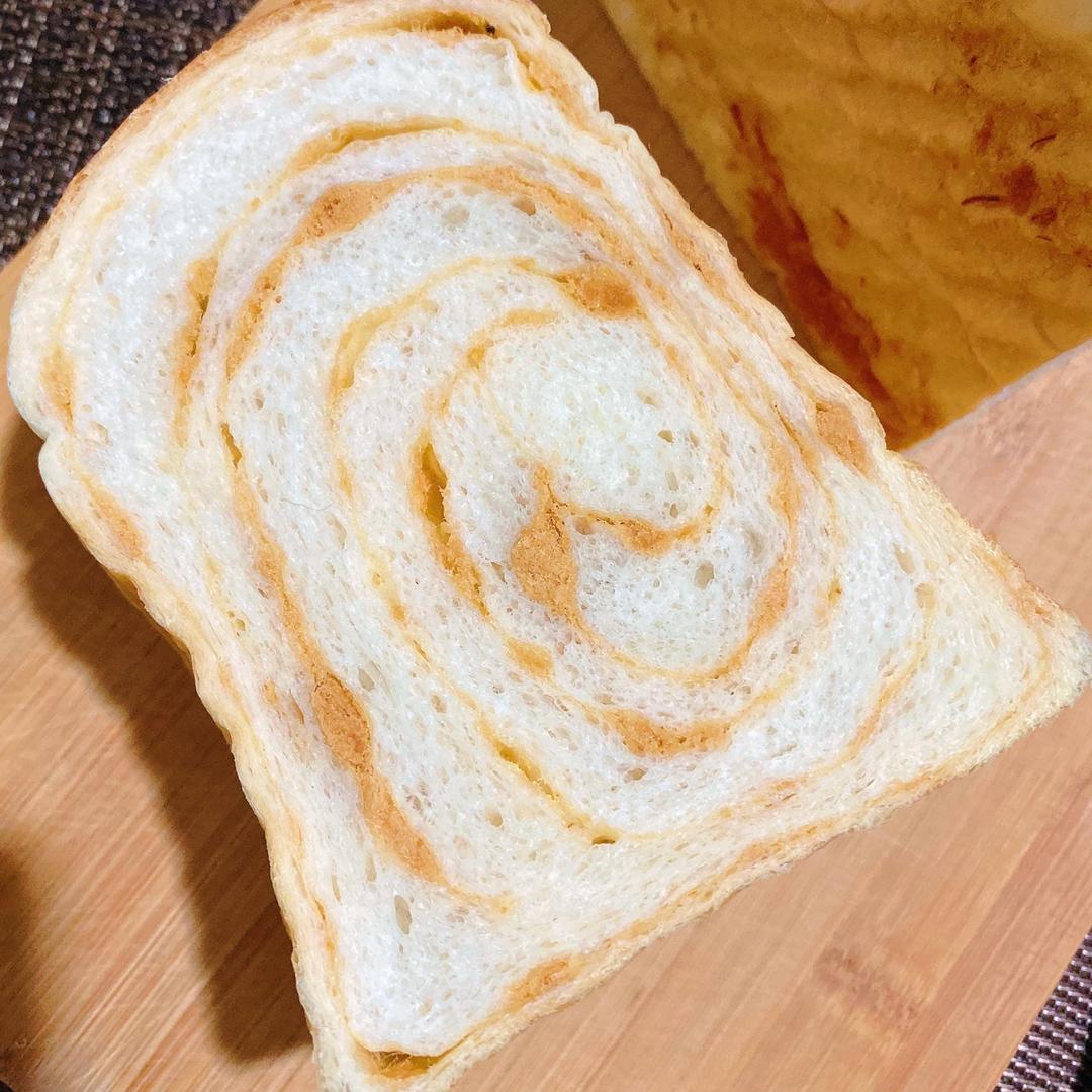咸香肉松吐司