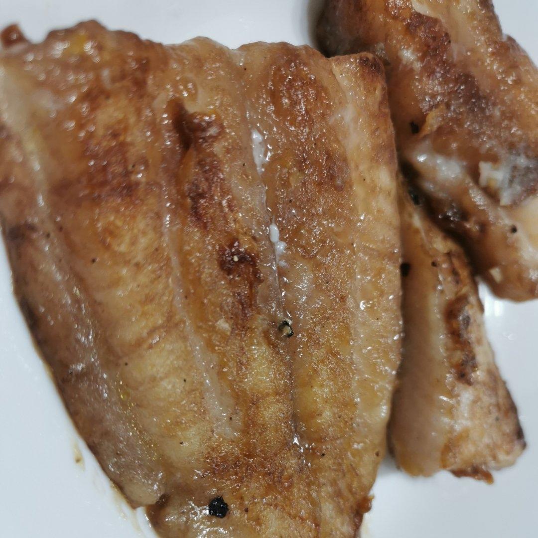香煎巴沙鱼（龙利鱼）
