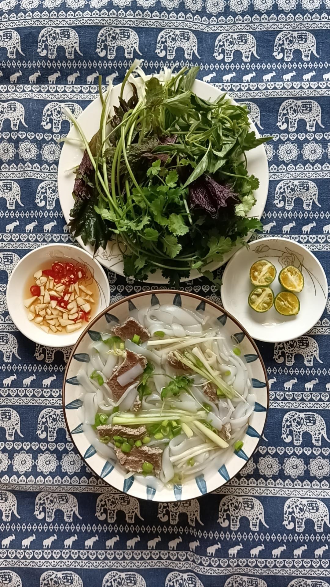 跟我一起做正宗越南牛肉粉pho（秘方大公开）