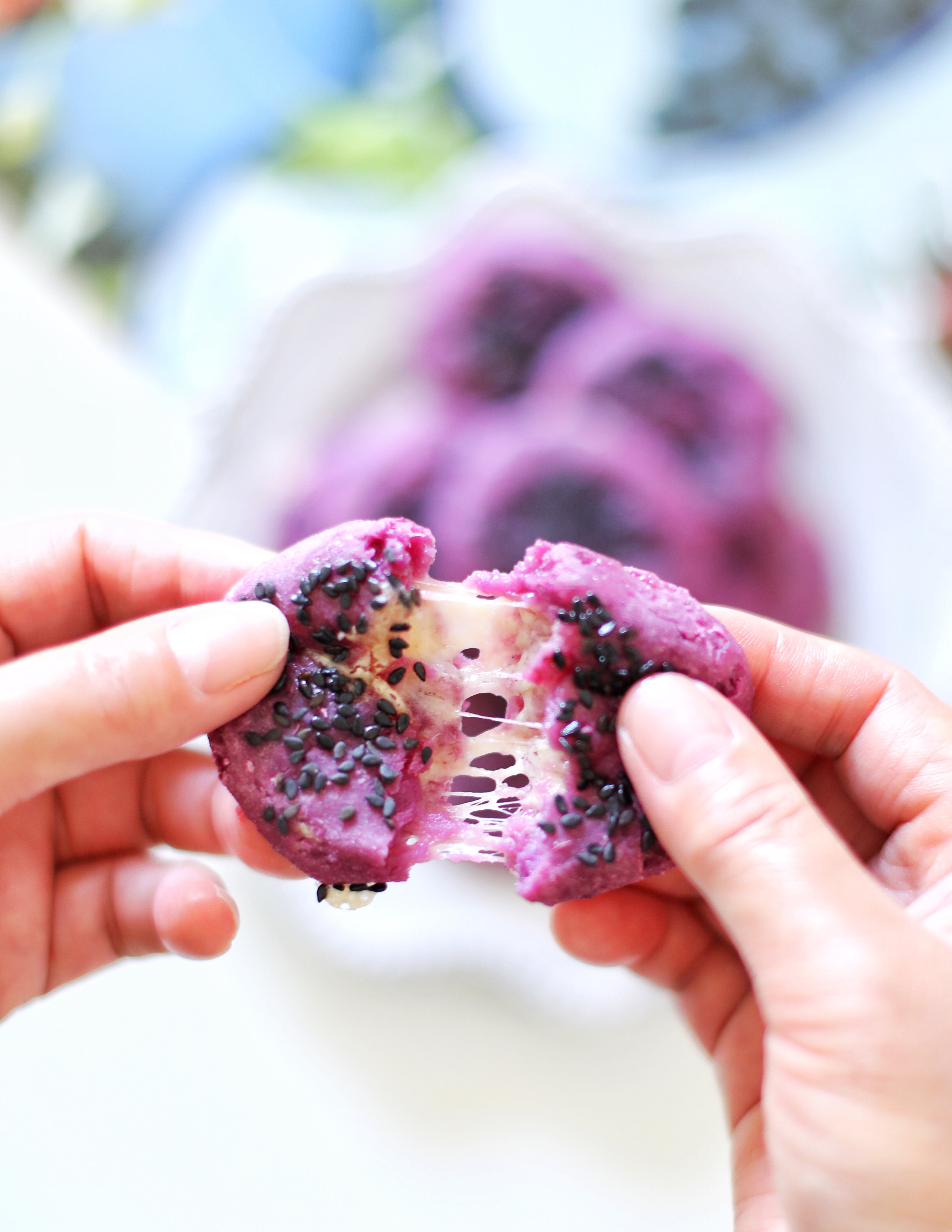 烤箱美食 | 会拉丝的爆浆芝士紫薯饼！的做法 步骤9