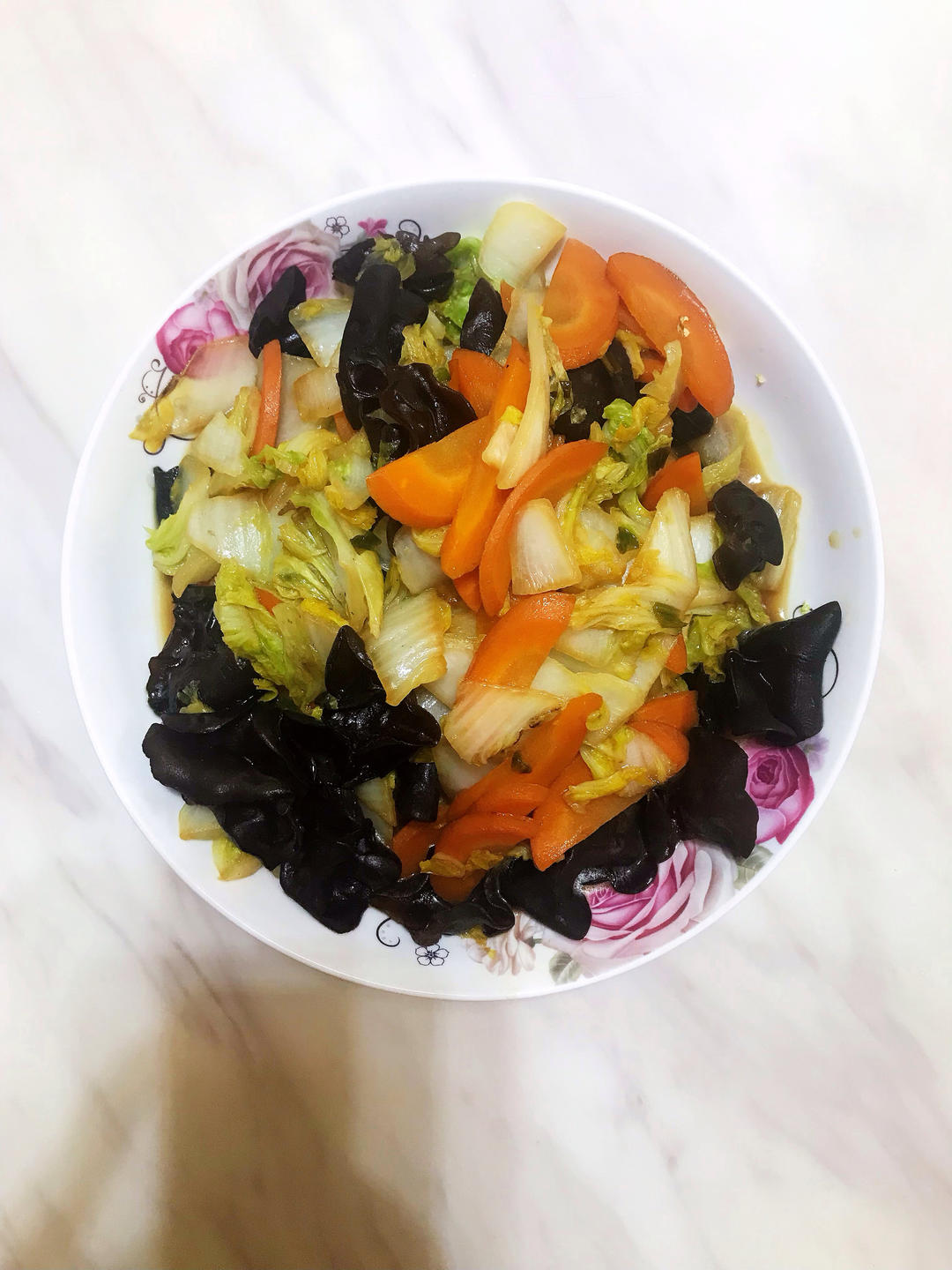 木耳胡萝卜炒白菜