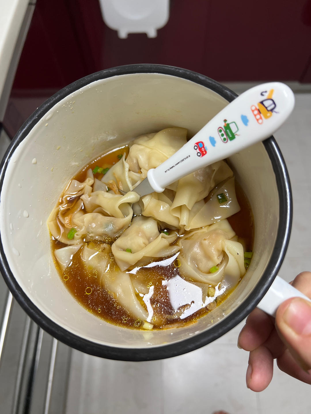 万能汤面、小馄饨汤底