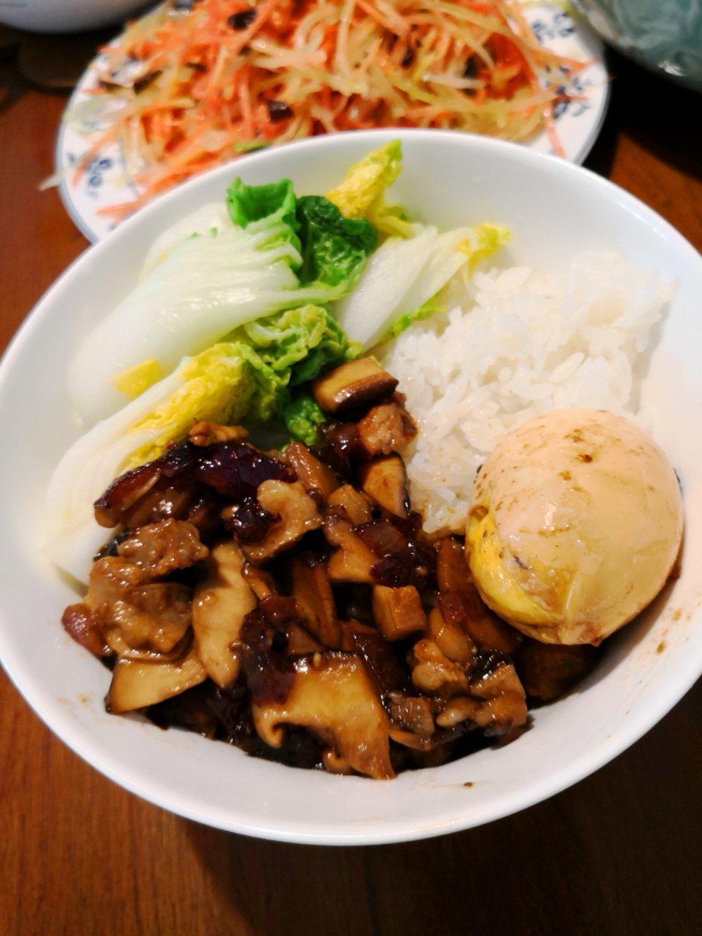 台式卤肉饭