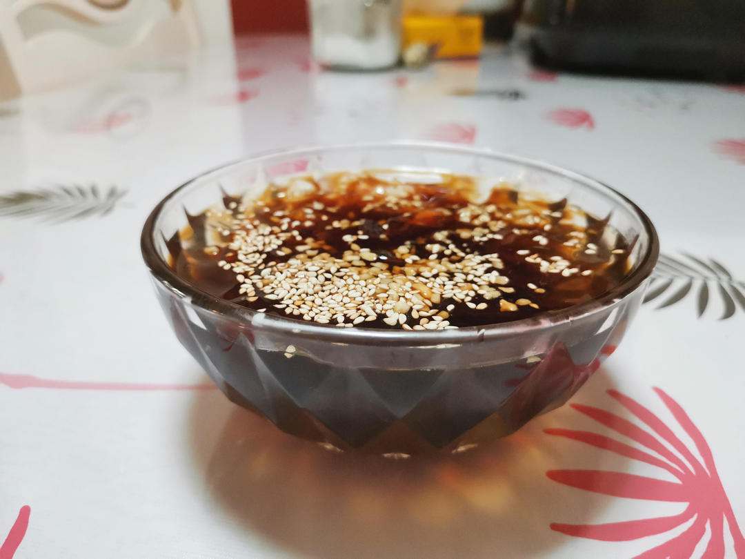 自制晶莹剔透、口感凉滑的——冰粉粉