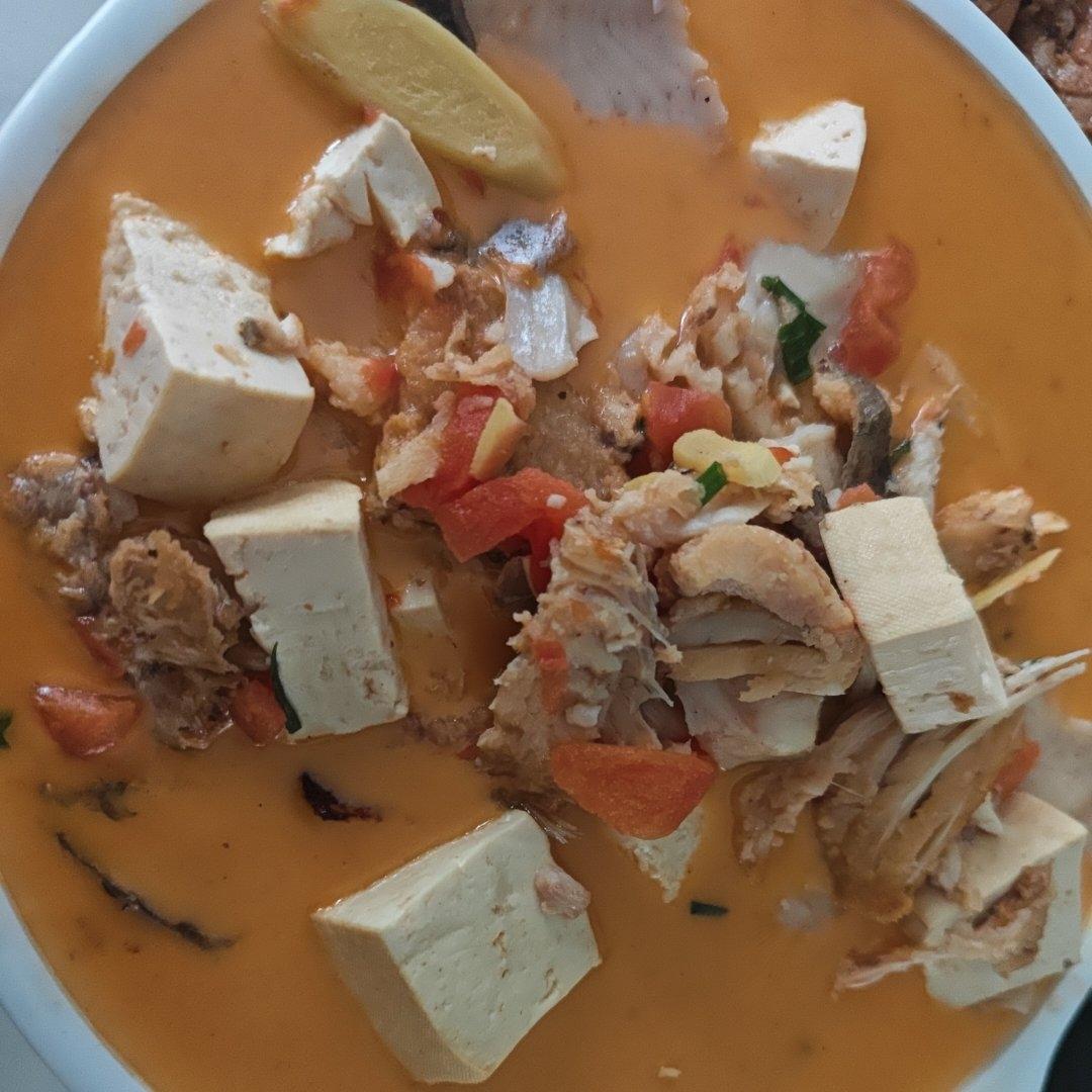 草鱼番茄豆腐汤