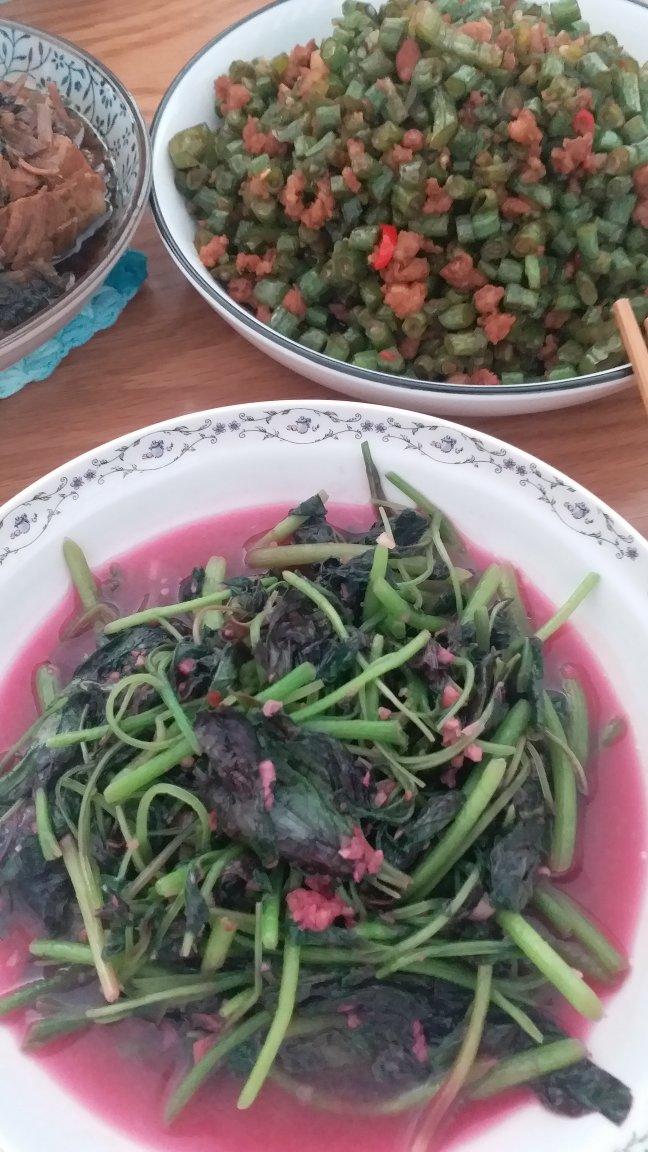 蒜茸炒红苋菜