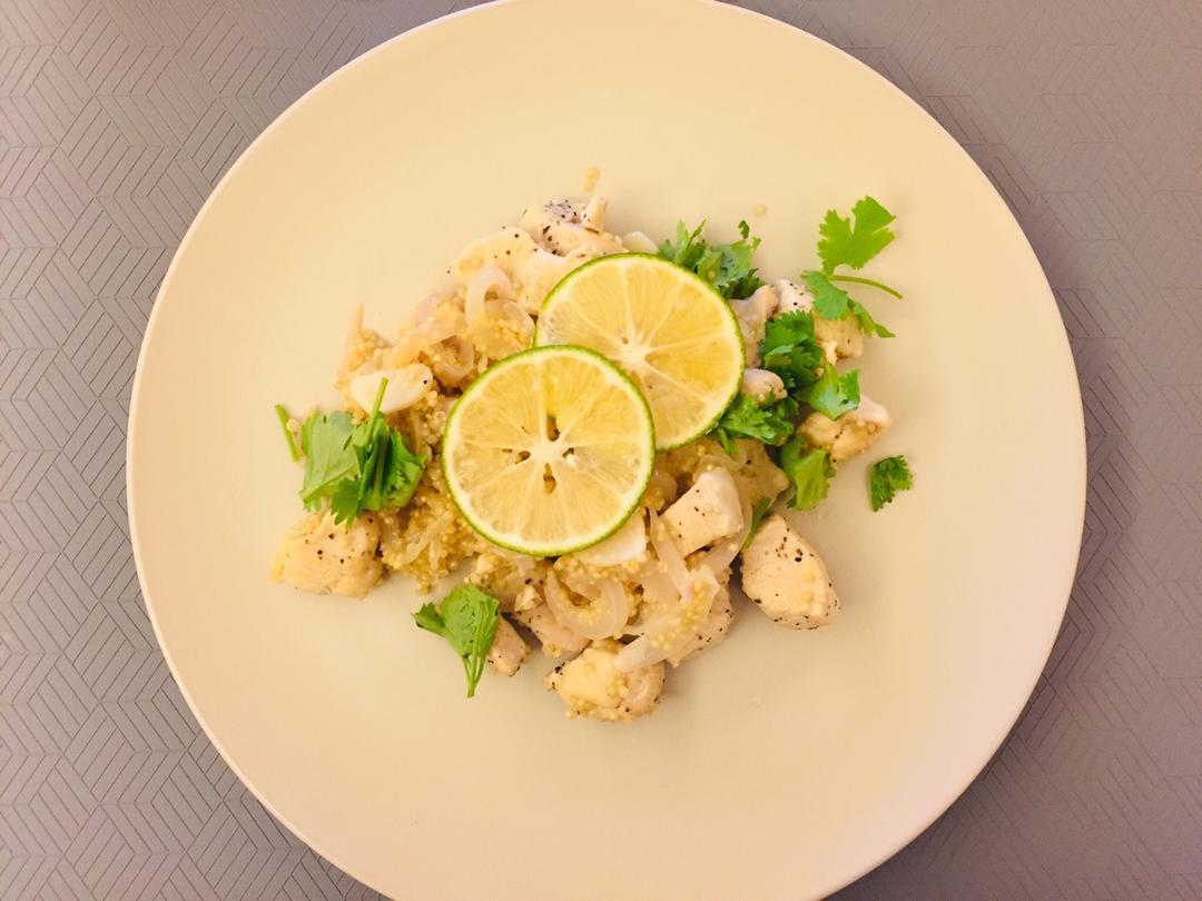 【健康三餐】青柠香菜鸡胸藜麦饭