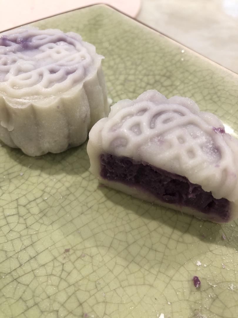 紫薯冰皮月饼