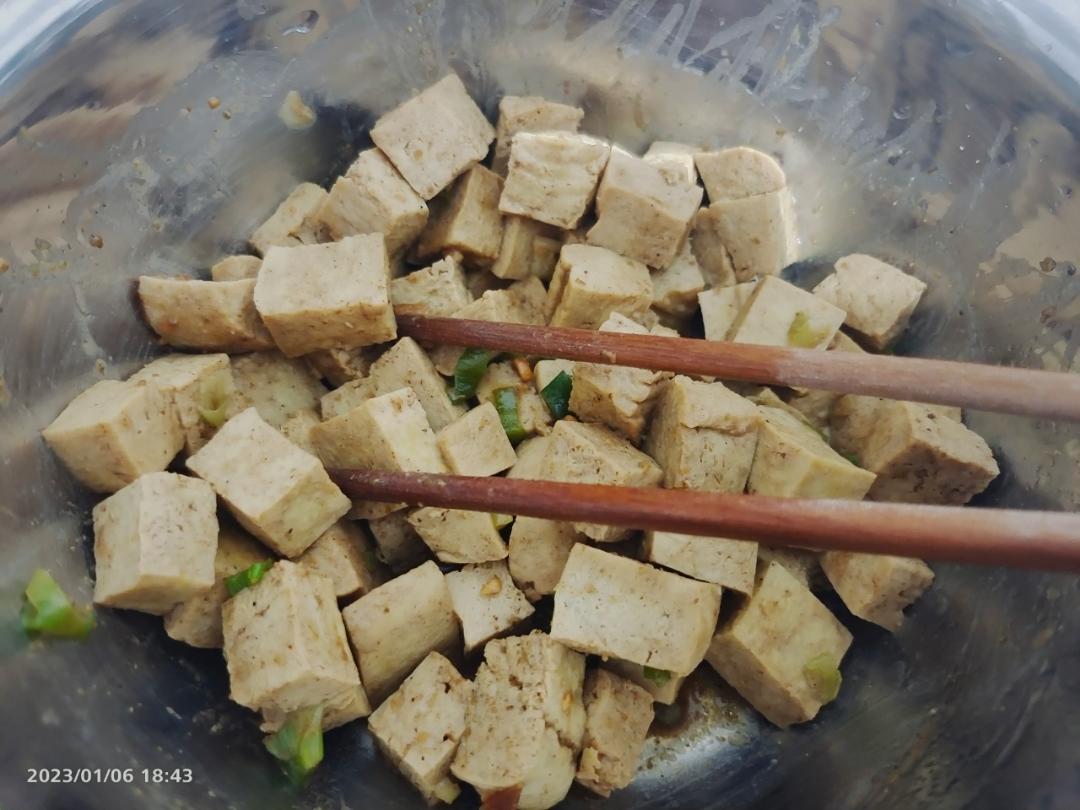 超好吃的凉拌冻豆腐