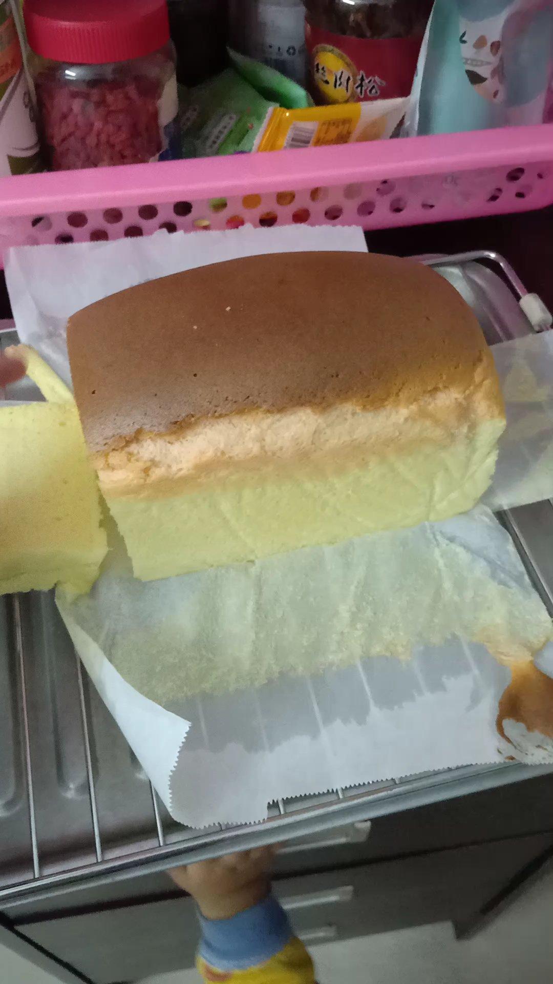 土司盒古早味蛋糕