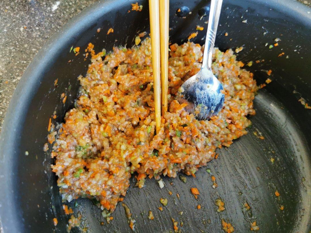 牛肉胡萝卜西芹水饺