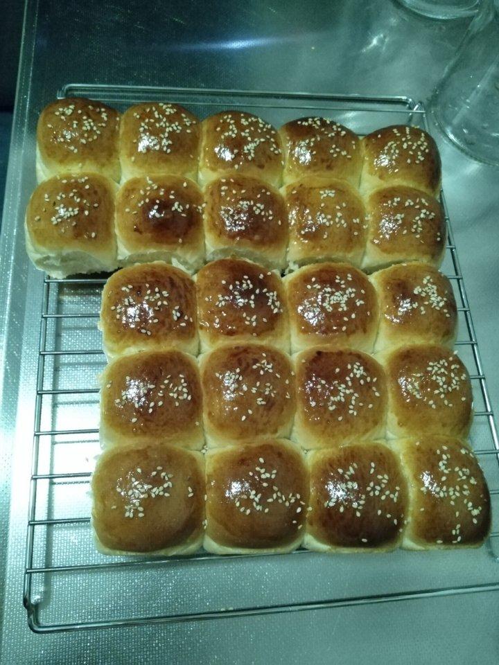 普通面粉做的柔软小餐包