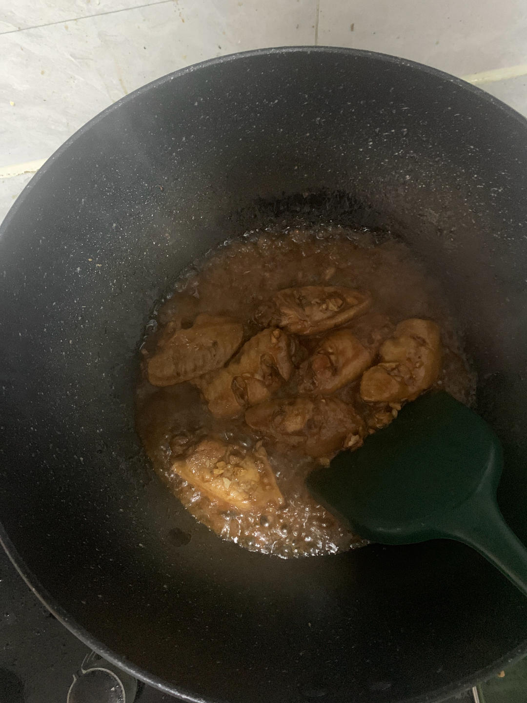不要再可乐鸡翅了，求求你试试蒜香鸡翅吧，香味捅破天花板！