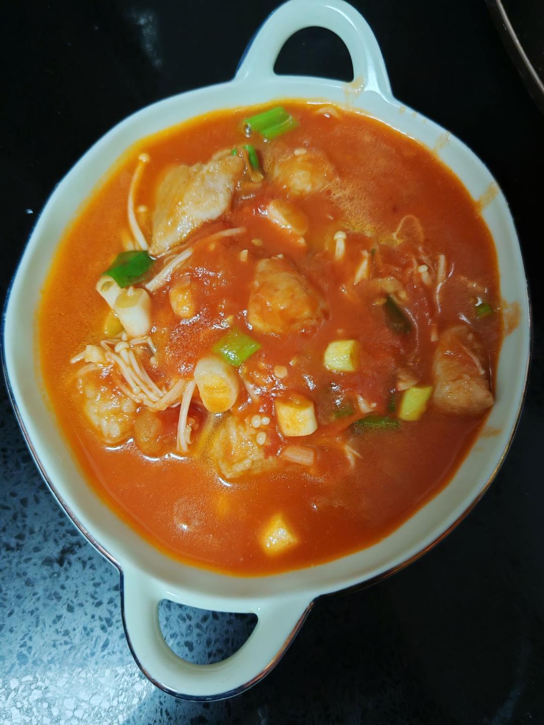 番茄鱼巴沙鱼（也可以用番茄龙利鱼），番茄酱汁超浓郁，营养又下饭！