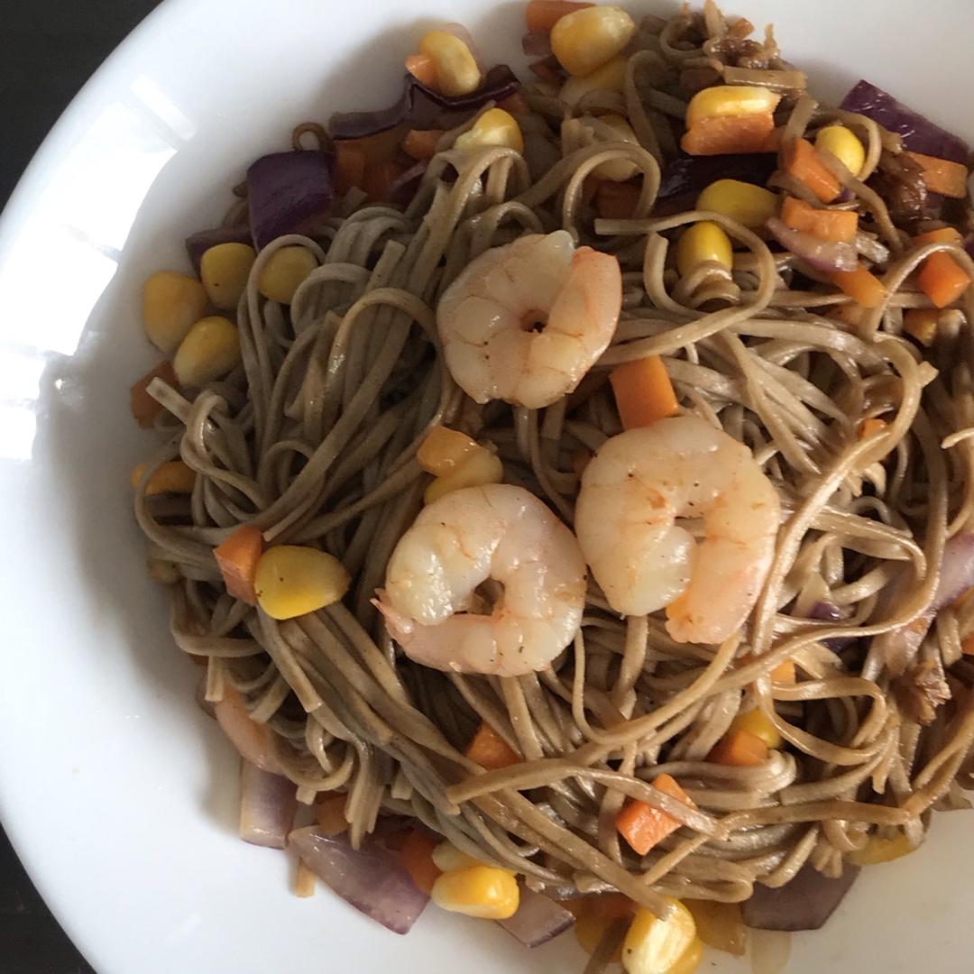 虾仁青椒荞麦面