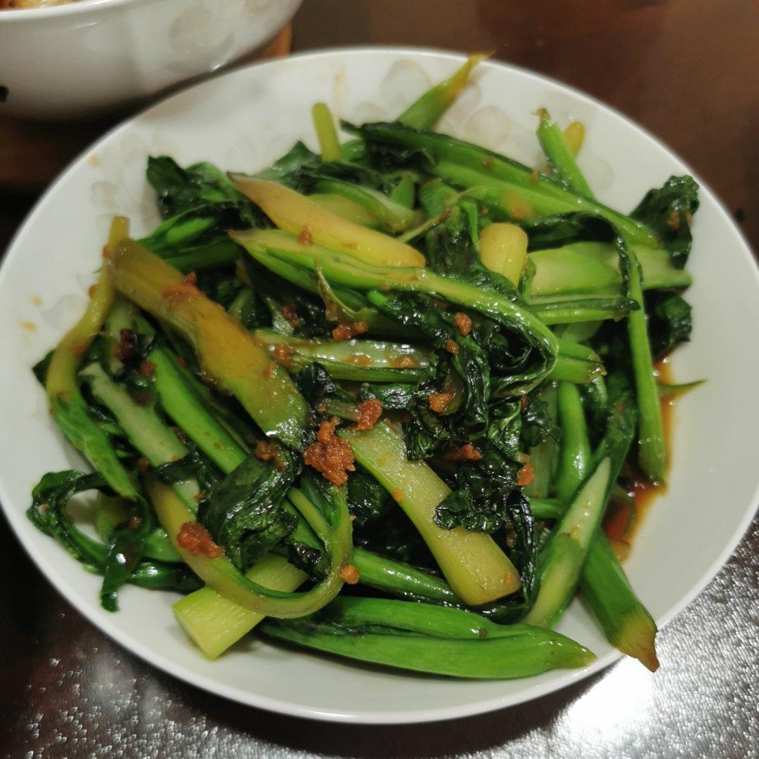 蒜炒芥兰炒出来又黑又软？口感清脆色泽鲜绿的清炒芥兰方法这里都有！
