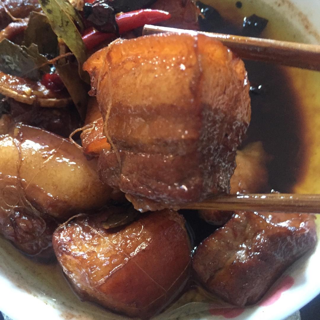 吃着碗里望着锅里的红烧肉