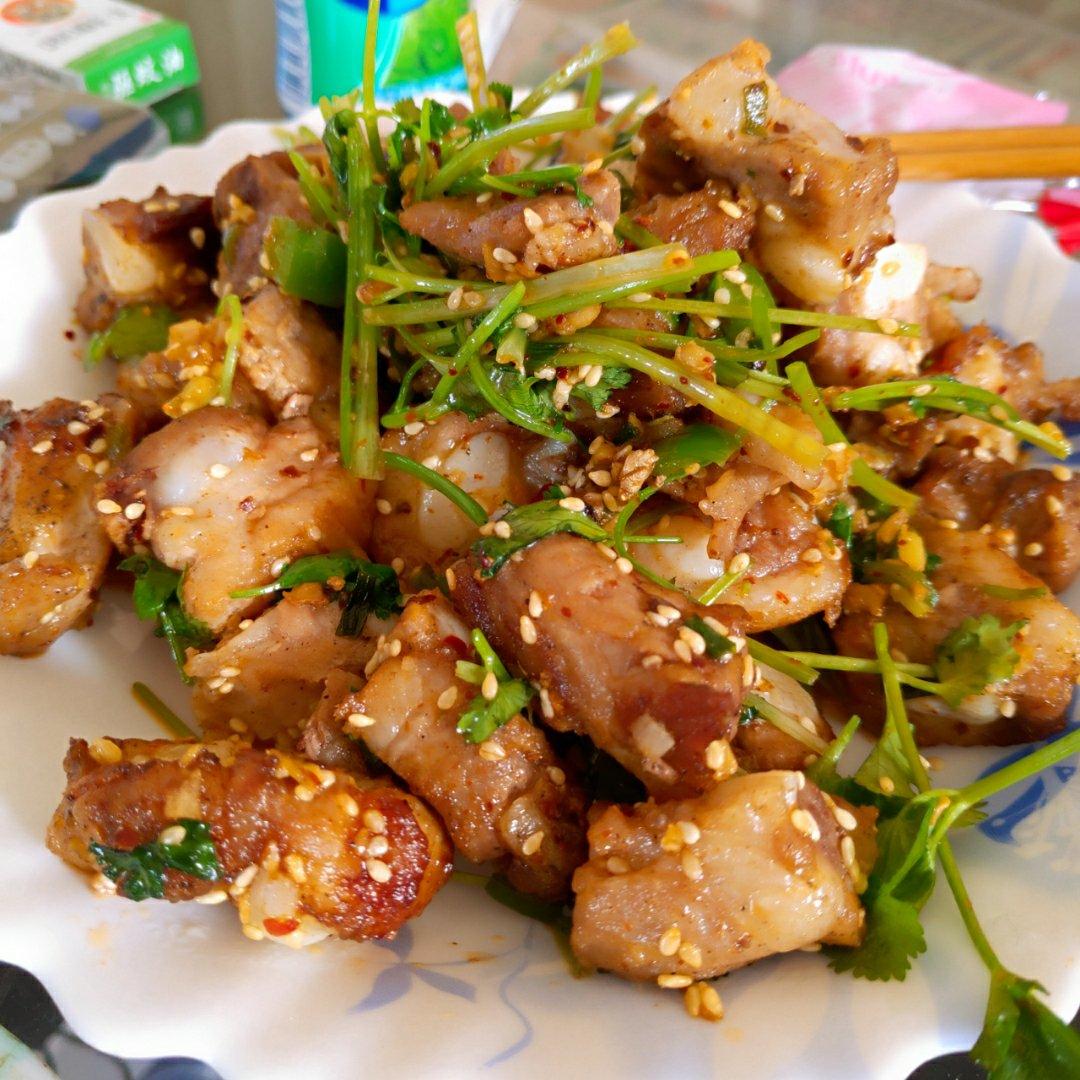 厨师长教你：“风味排骨”的家常做法，味道很赞，先收藏起来