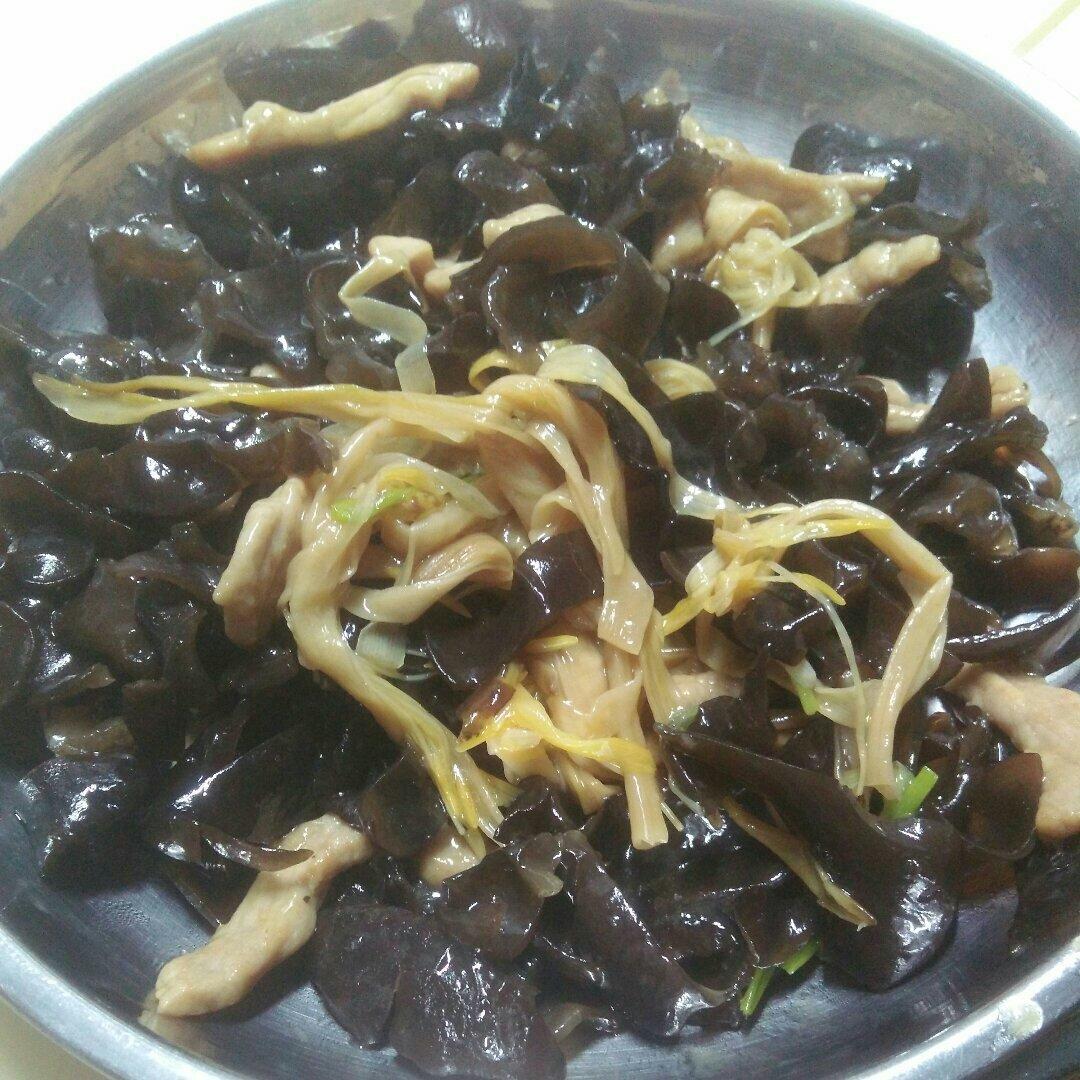 黄花菜木耳炒肉丝