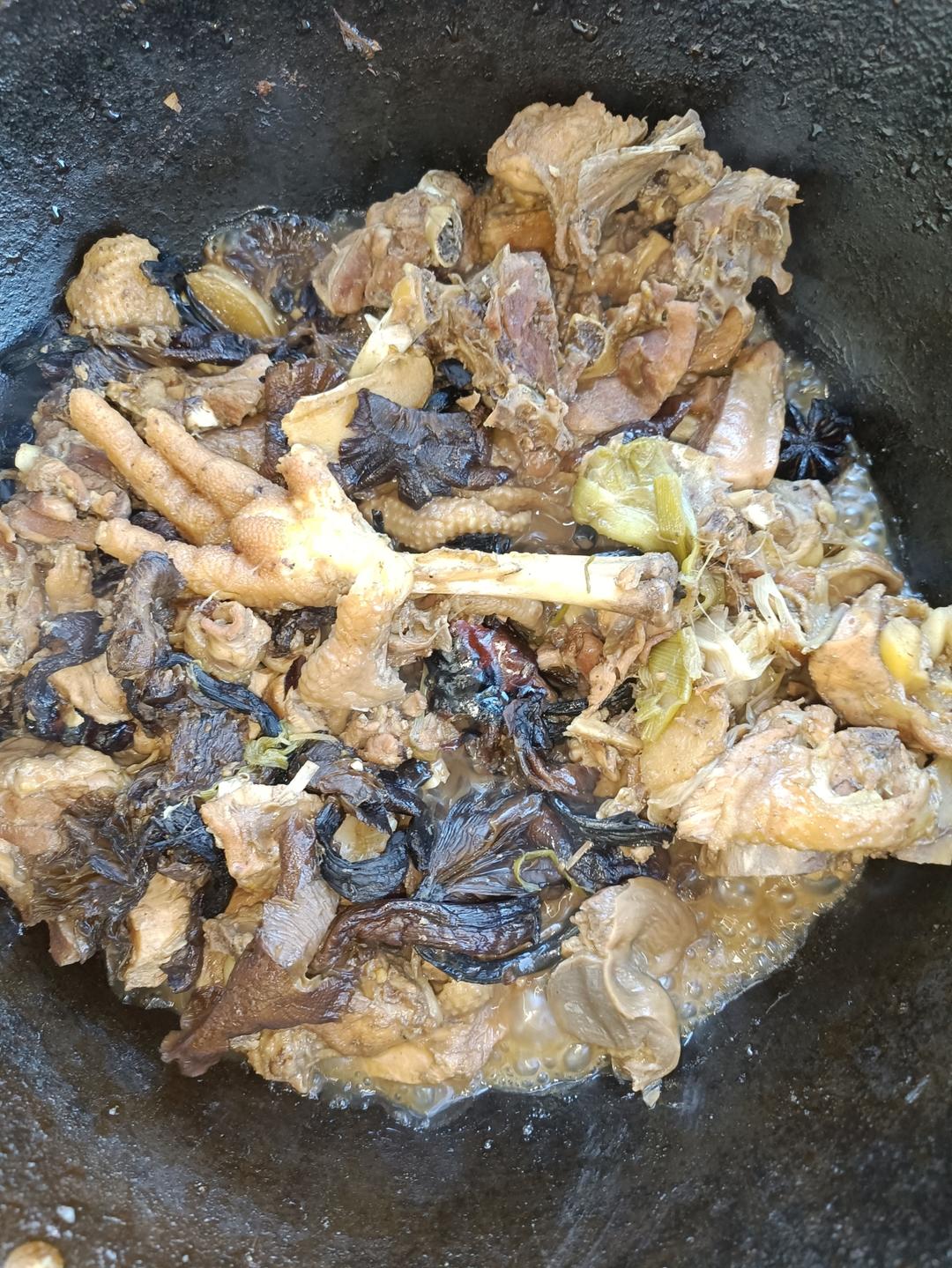 小鸡炖蘑菇(注意一步操作就香气沁人)