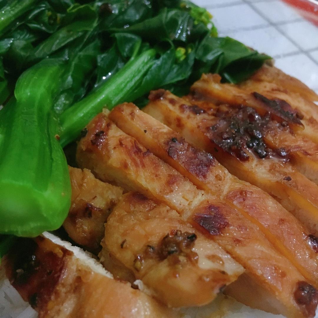 酷炫屌炸天好吃的煎鸡胸肉（香蒜蜂蜜煎鸡胸肉）