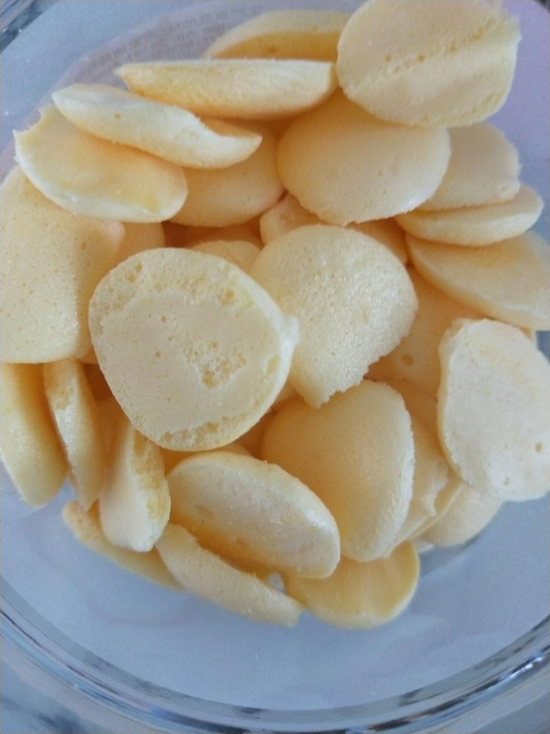 入口即化的无添加蛋黄溶豆