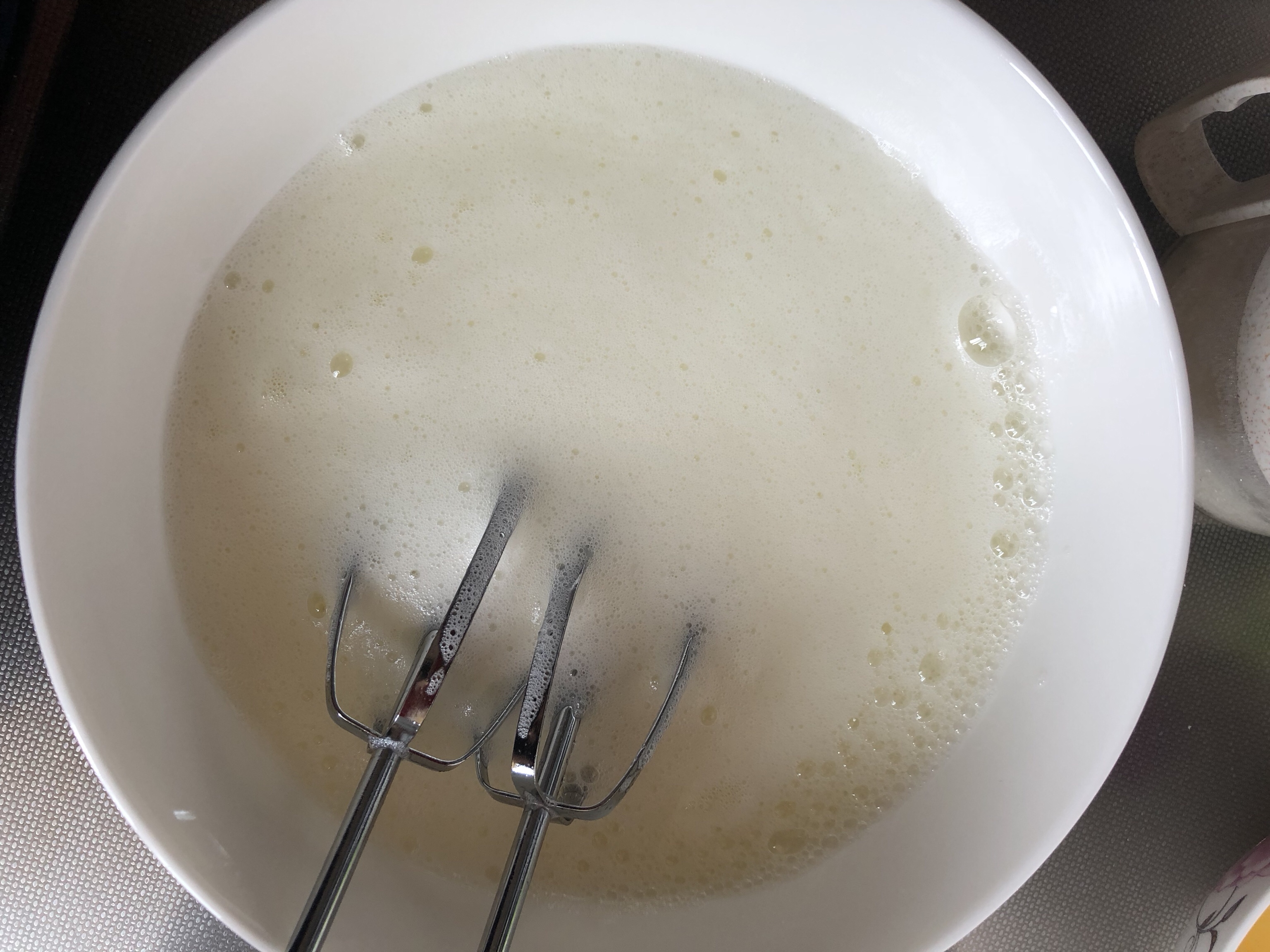 【烘焙小白版】松软的酸奶蛋糕的做法 步骤4